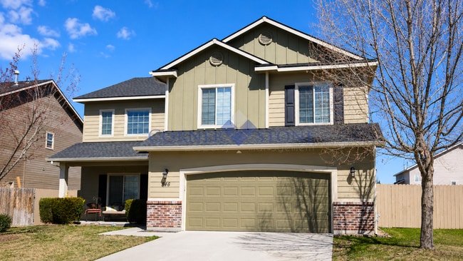 Building Photo - Amazing Home Meridian Home with Community Pool!