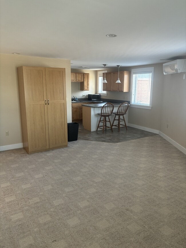 Photo - 1000 Islington St Unit B