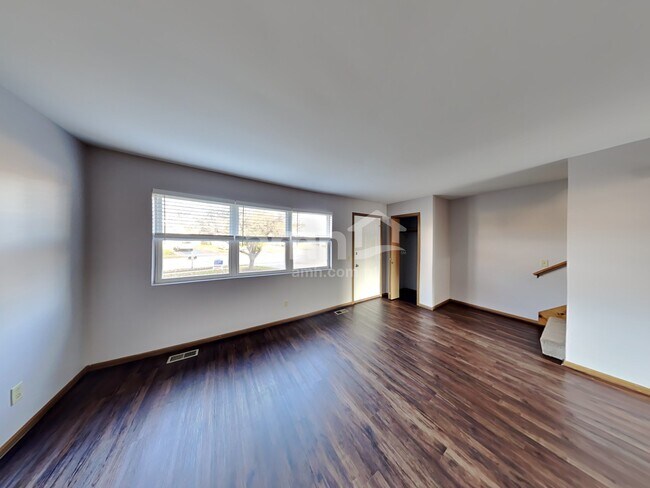 Photo - 516 Powers Ct