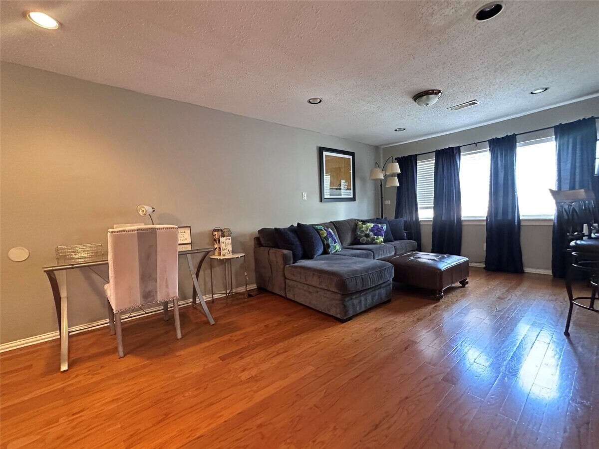 Photo - 5417 Ennis St Unit 3