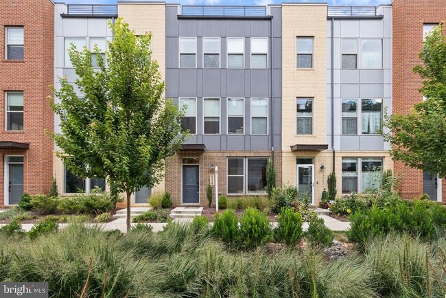 Building Photo - 5056 Oakmoore Dr Rental