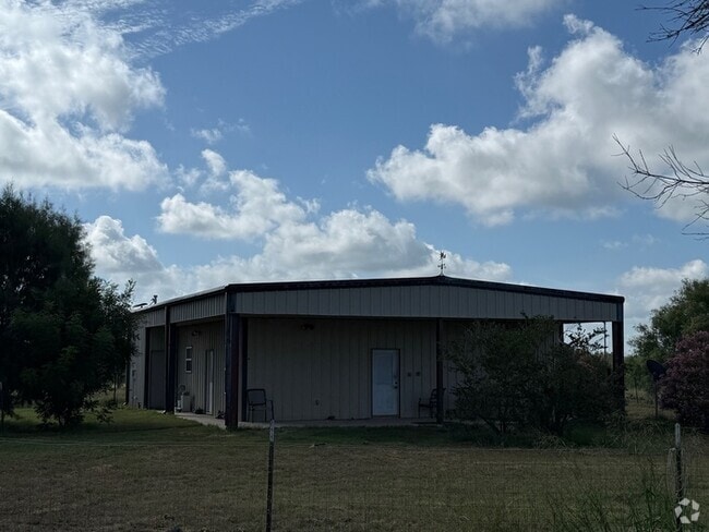 Building Photo - BARNDOMINIUM Rental