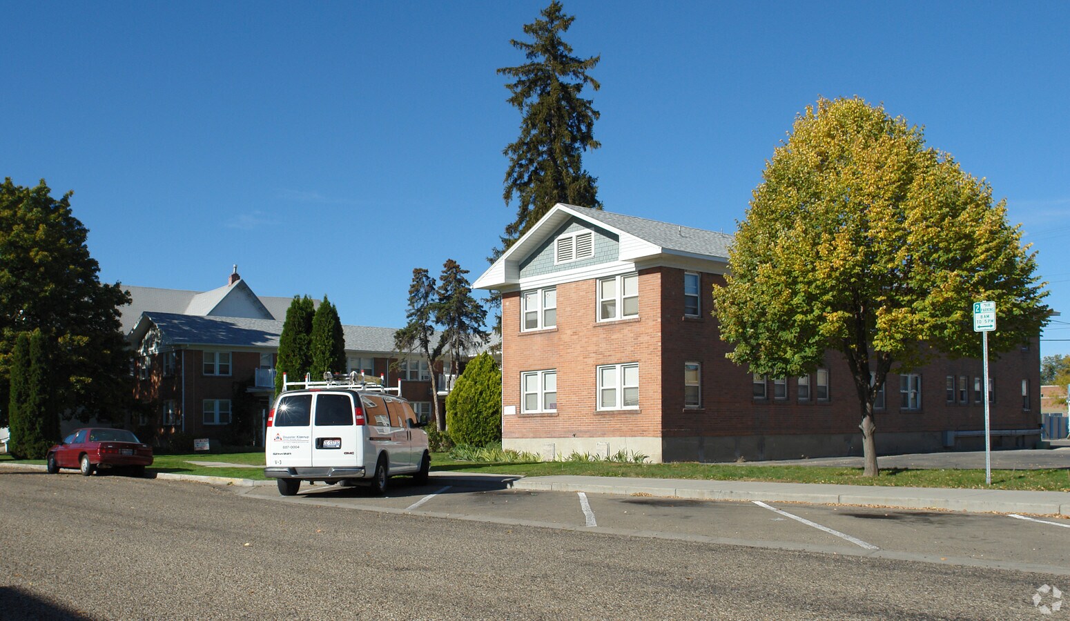 Rosewood Apartments - Rosewood Apartments