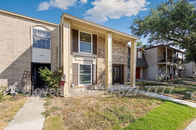 Photo - 6605 Spring Hurst Dr