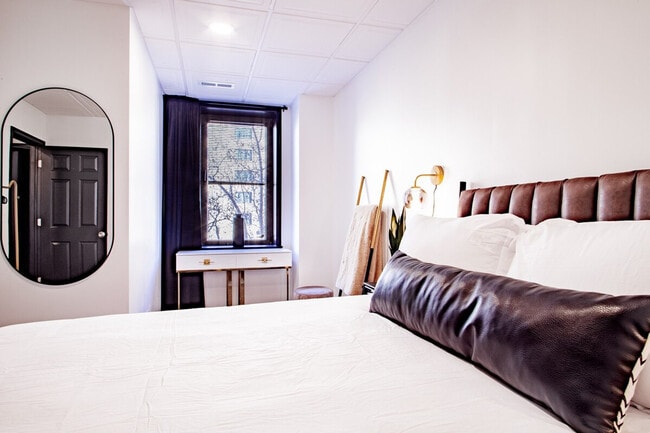 Photo - 1020 16th St NW Unidad ID1037709P