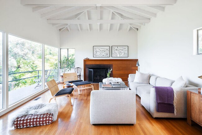 Photo - 1975 Micheltorena St