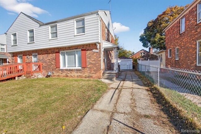 Photo - 20216 Regent Dr