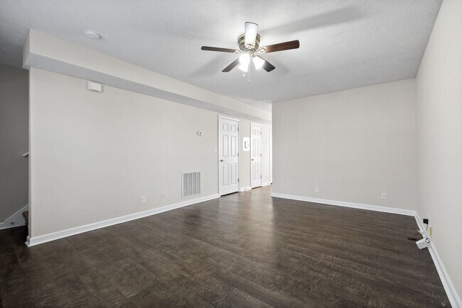 Photo - 249 Executive Ave Unit 249-1D