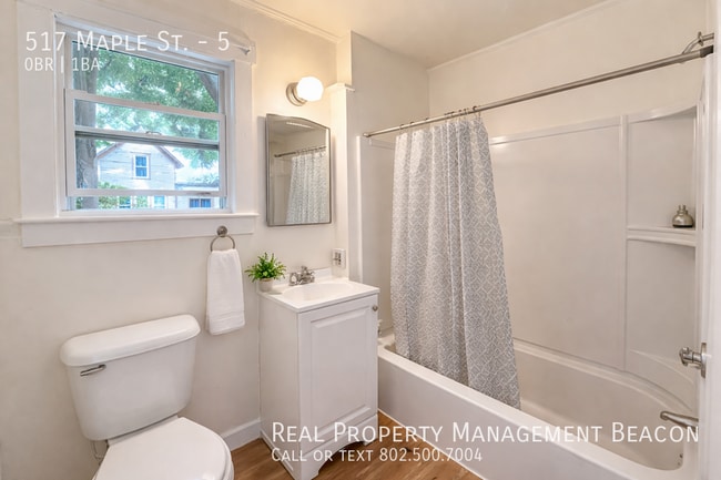 Photo - 517 Maple St Unit 5