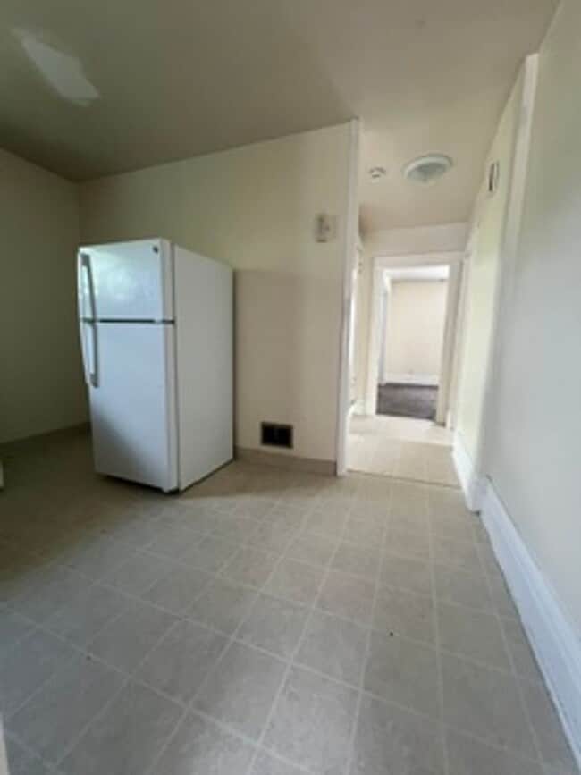 224 Carroll St Unit 224 1/2