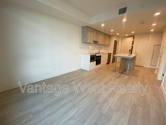 Photo - 3699-3699 Capozzi Rd