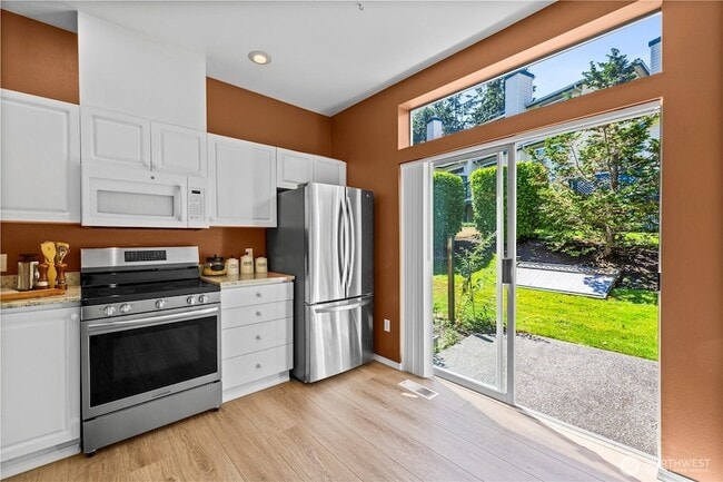 2145 NW Pacific Elm Dr