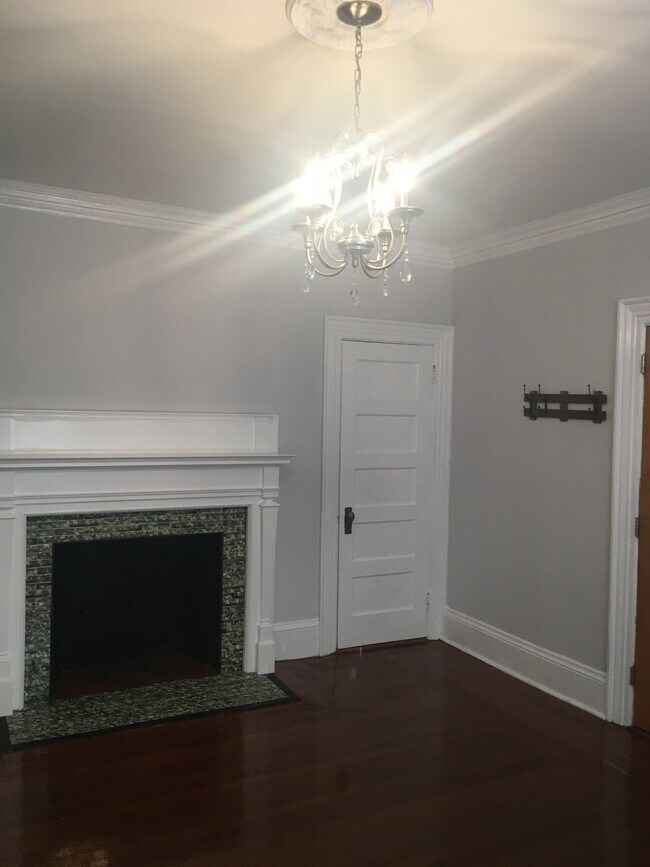 374 Lloyd Ave Unit 7