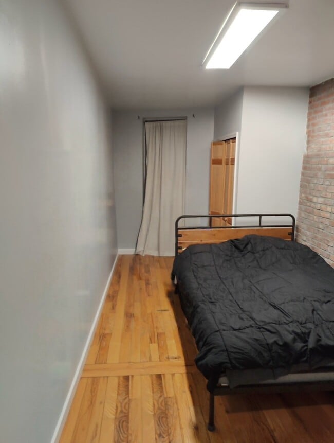 Photo - 2128 Newtown Ave Unit Apt 2