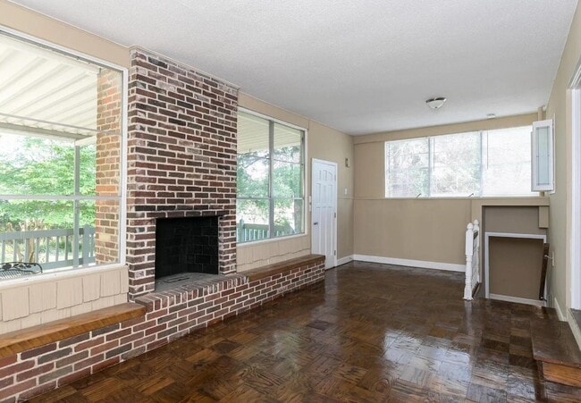 Photo - 3290 Pike Ave