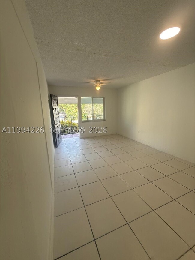 2622 NW 24th St Unidad 3B