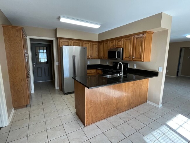 Photo - 103 Heather Ln