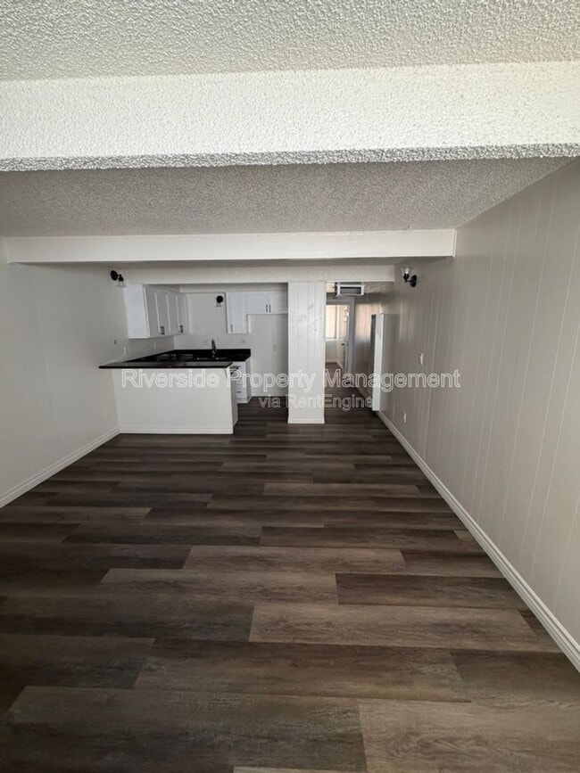 Photo - 429 Glen St Unit Apt C