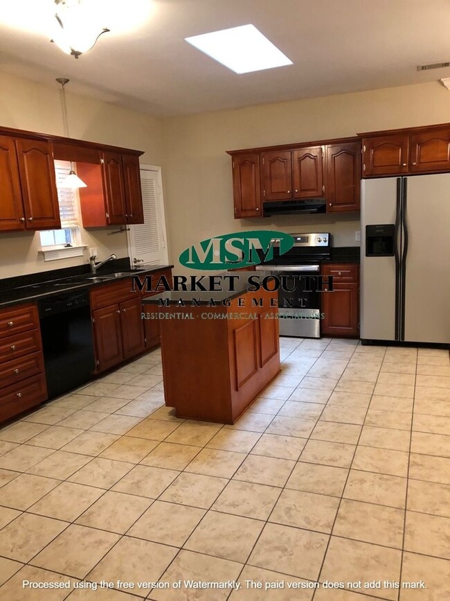 Photo - 114 Live Oak St