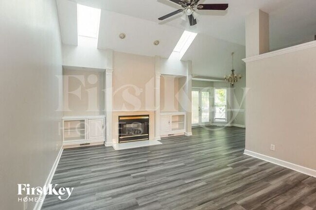 Photo - 3749 Bentley Pl SW