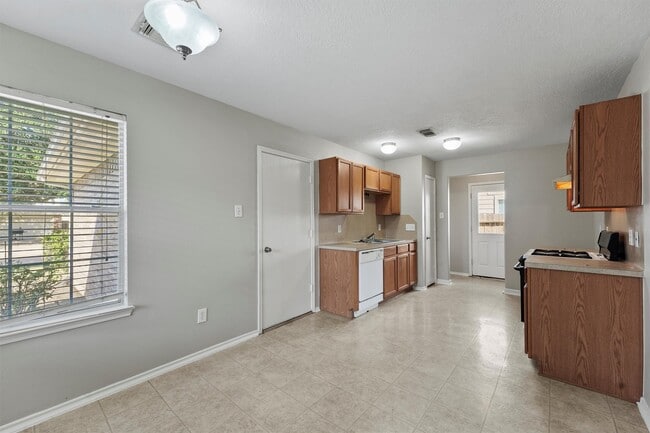 Photo - 17202 Hawks Landing Dr