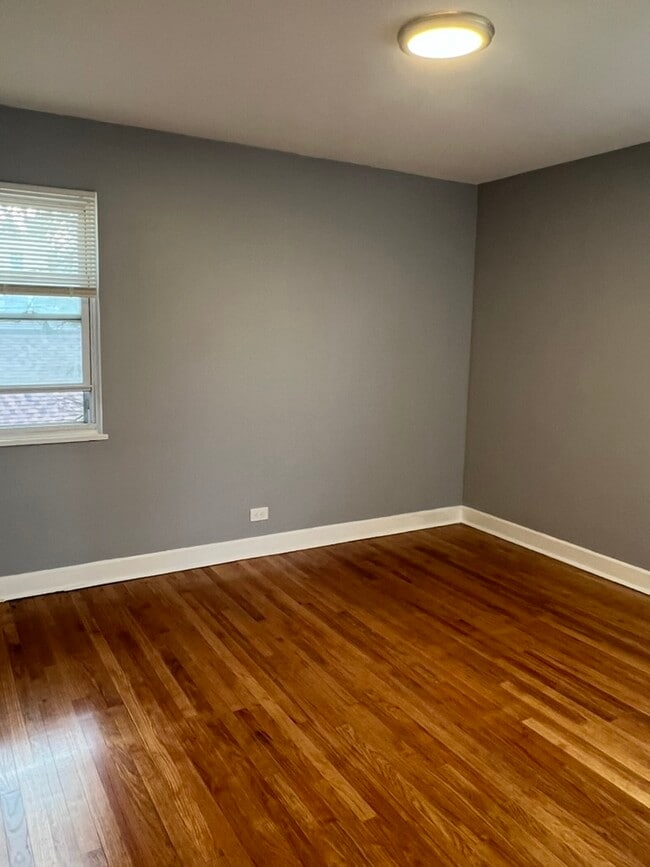 3048 Central St Unit 1
