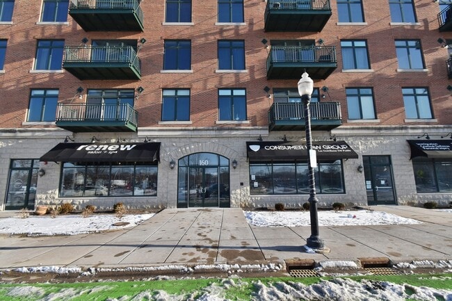 Building Photo - 160 S River St Unit 311