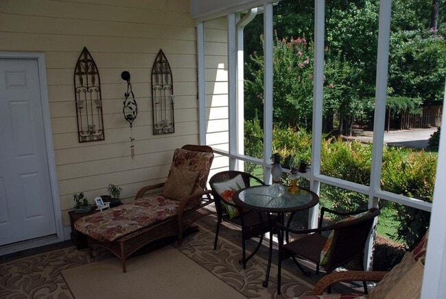 Photo - 125 Denham Square