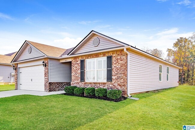 Photo - 331 Woodland Trl