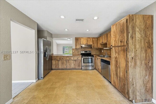 Photo - 381 Deer Creek Wildwood Ln E