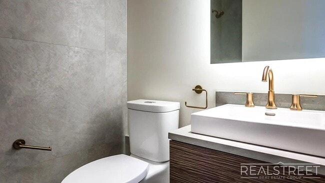 Photo - Duffield Street