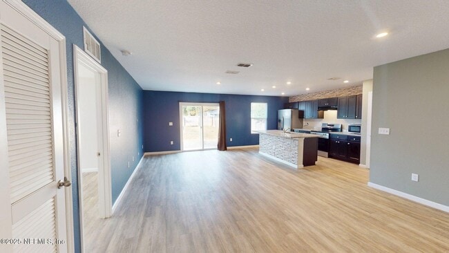 Photo - 8077 Nussbaum Dr