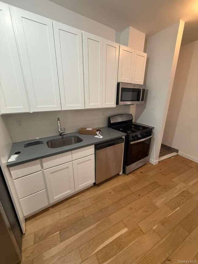 Photo - 2807 Third Ave