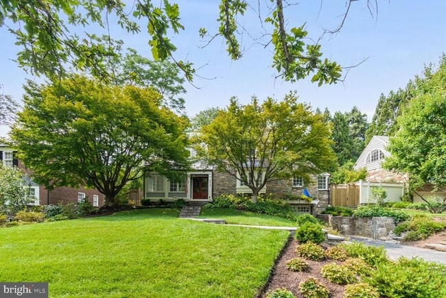 Photo - 3712 Fordham Rd NW