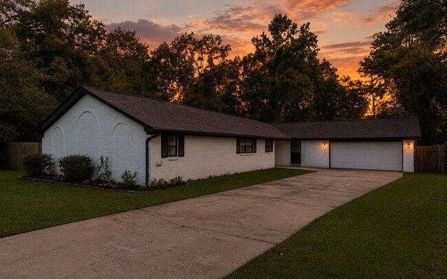 Building Photo - 816 Glen Hollow Dr