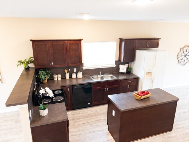 Photo - 3986 Avenue B