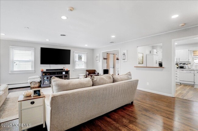 Photo - 144 Lower Main St House