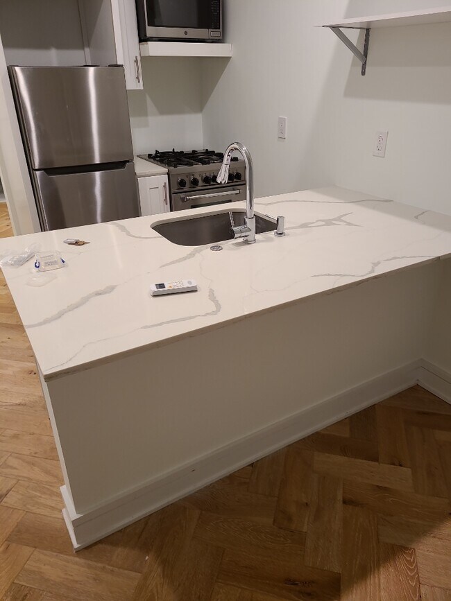 Building Photo - 1900 Biltmore St NW Unit 11 Rental