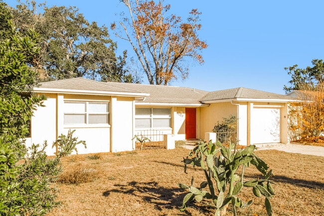 Photo - 11103 Mayflower Rd