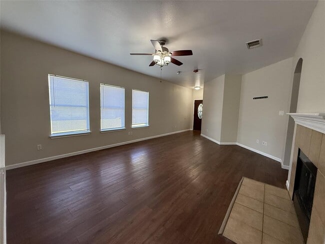 224 Dark Horse Ln