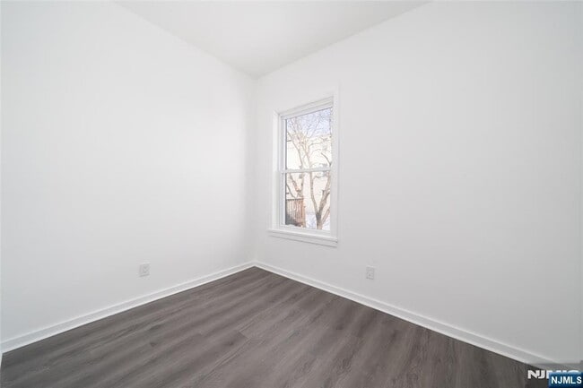 Photo - 10 McDougall St