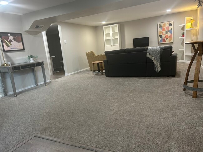 Photo - 8711 Bowdoin Way