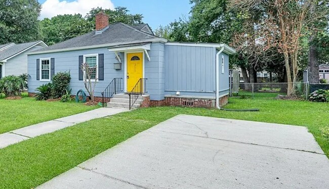 Photo - 311 E 57th St