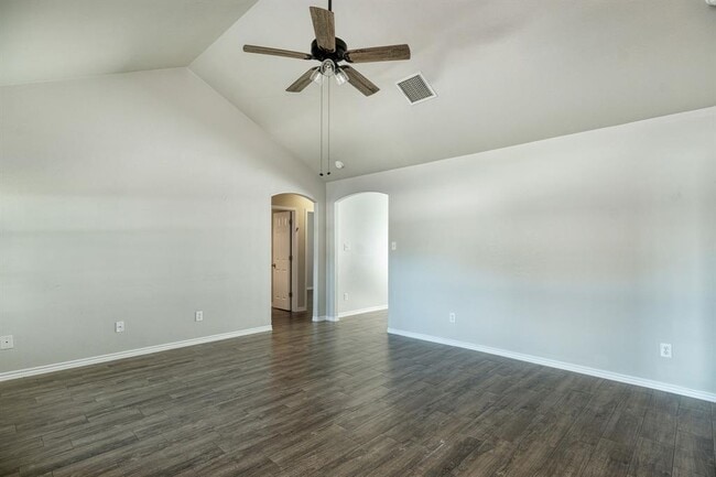 Photo - 109 Castleberry Ct