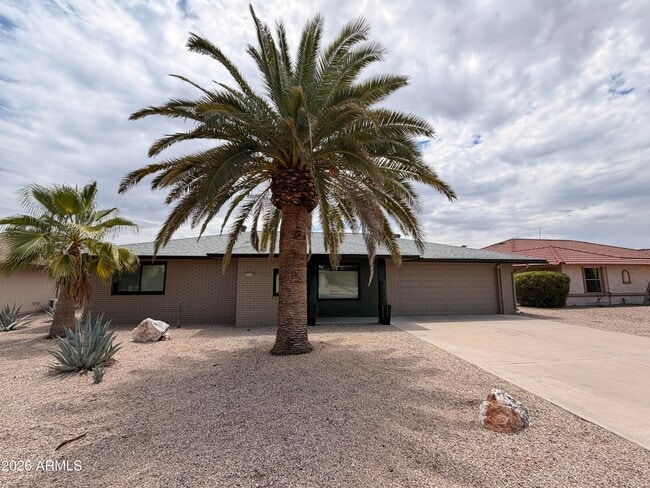 Building Photo - 13139 W Seville Dr