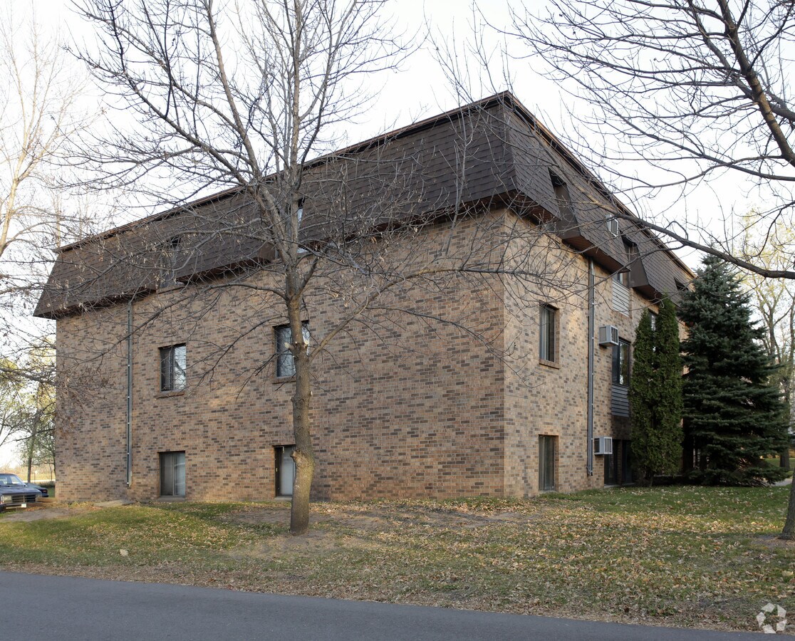 Photo - Hillcrest Apartments