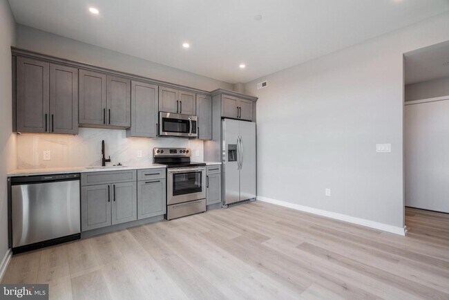 Photo - 2401 Washington Ave Unit 4F