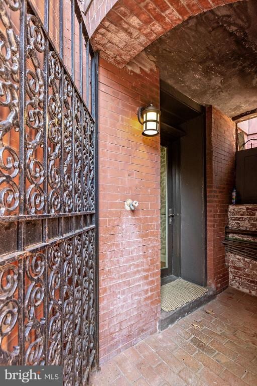 Building Photo - 1330 Vermont Ave NW Unit 2