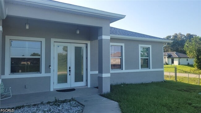 Photo - 653 Foxchase Dr