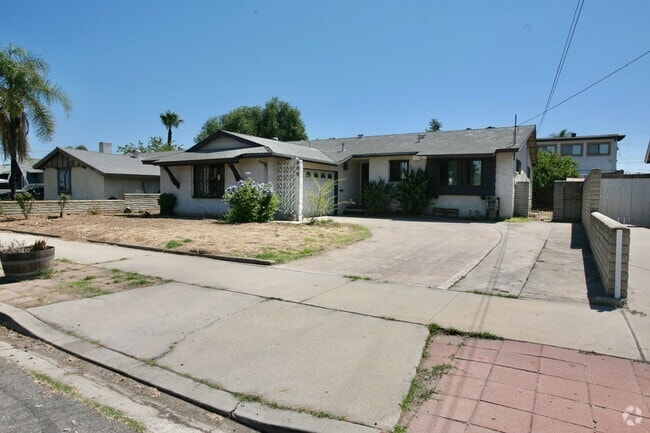 Building Photo - Single Level Home in Great Area!